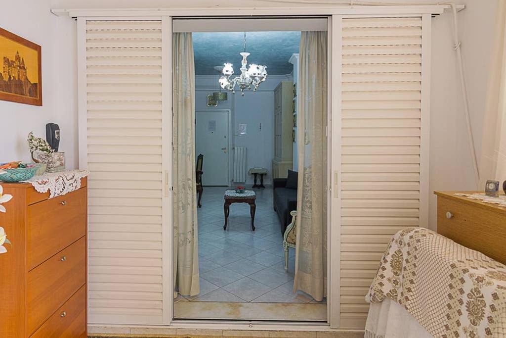 Vintage Style Apartment With Beautiful Backyard Atenas Exterior foto
